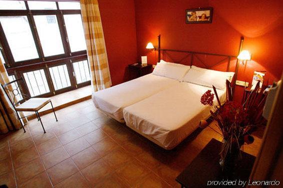 Sercotel Toledo Imperial Zimmer foto